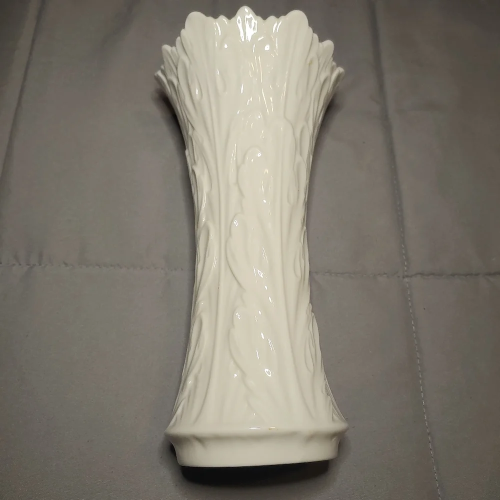 Lenox Vase - Woodland Collection